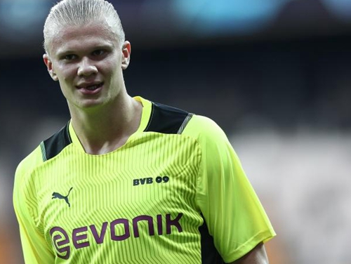 德劳伦蒂斯：在我们这个破主场里，一场只能赚300万欧（德劳伦蒂斯吐槽主场：单场仅进账300万欧元）