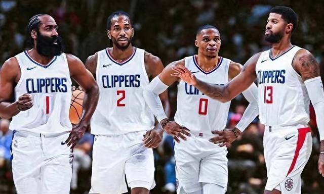 半场战报：柏太阳神0-3广岛三箭，热尔曼-良破门，东俊希建功（半场快讯：广岛三箭3-0领先柏太阳神，热尔曼-良、东俊希相继破门）