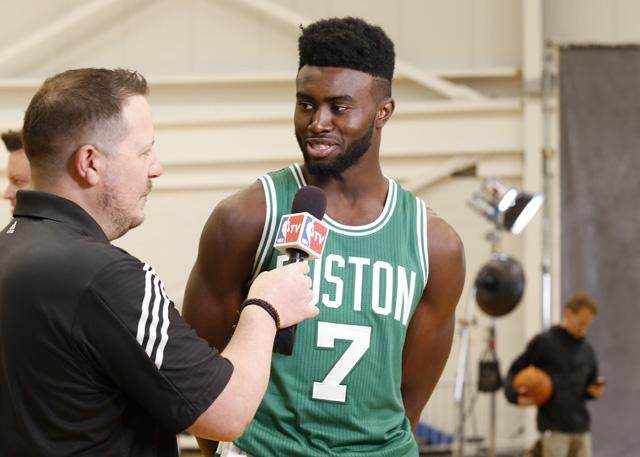 迪马尔科：我们现在排名第一但这并不重要，联赛还很漫长（迪马尔科：暂居榜首并非关键，赛季漫长一切未定）