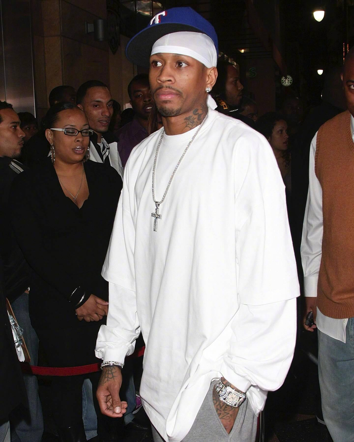 世体：施洛特贝克仍犹豫与多特续约，皇马与巴萨将争夺他（世体：施洛特贝克续约多特仍存疑，皇马巴萨或掀争夺战）