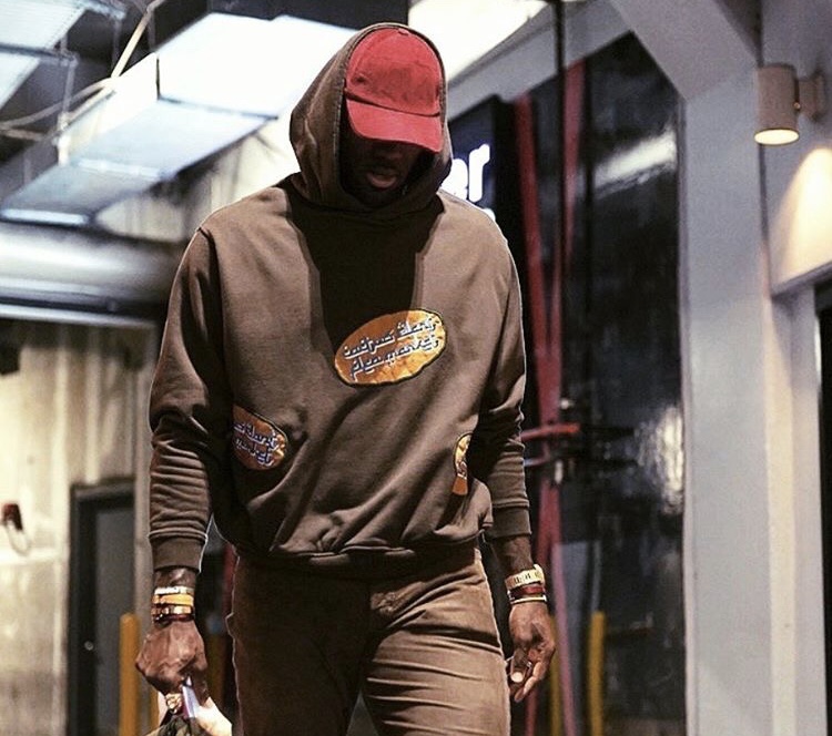 图片报：沃尔夫斯堡想挖凯尔，后者预计会在本轮联赛公开回应（图片报：狼堡有意签下凯尔，球员预计将在本轮联赛作出公开回应）