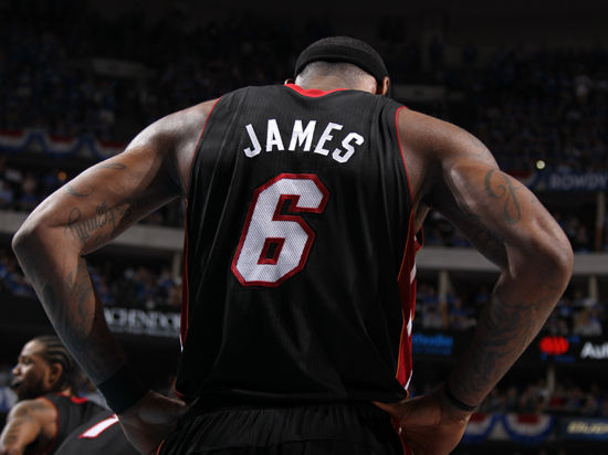 曼纳：不着急续约安古伊萨；丁丁手术成功；卢卡库几周内归队（曼纳：安古伊萨续约不必急；德布劳内手术成功；卢卡库预计数周内复出）