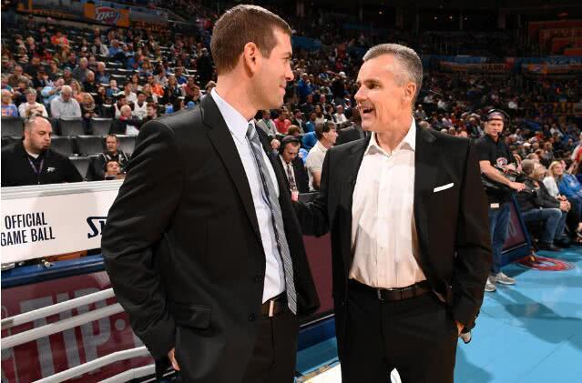 由于薪资微薄，意大利新闻工作者宣布在11月28日罢工（意大利记者因薪酬偏低将于11月28日罢工）