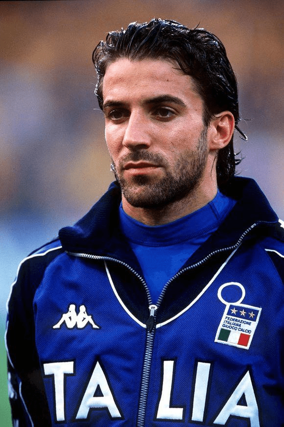 打替补憋着劲！陈盈骏半场7中6高效轰下13分1助2断 半场压哨跳投（替补出战火力全开！陈盈骏半场7投6中高效拿下13分1助攻2抢断，半场压哨跳投）