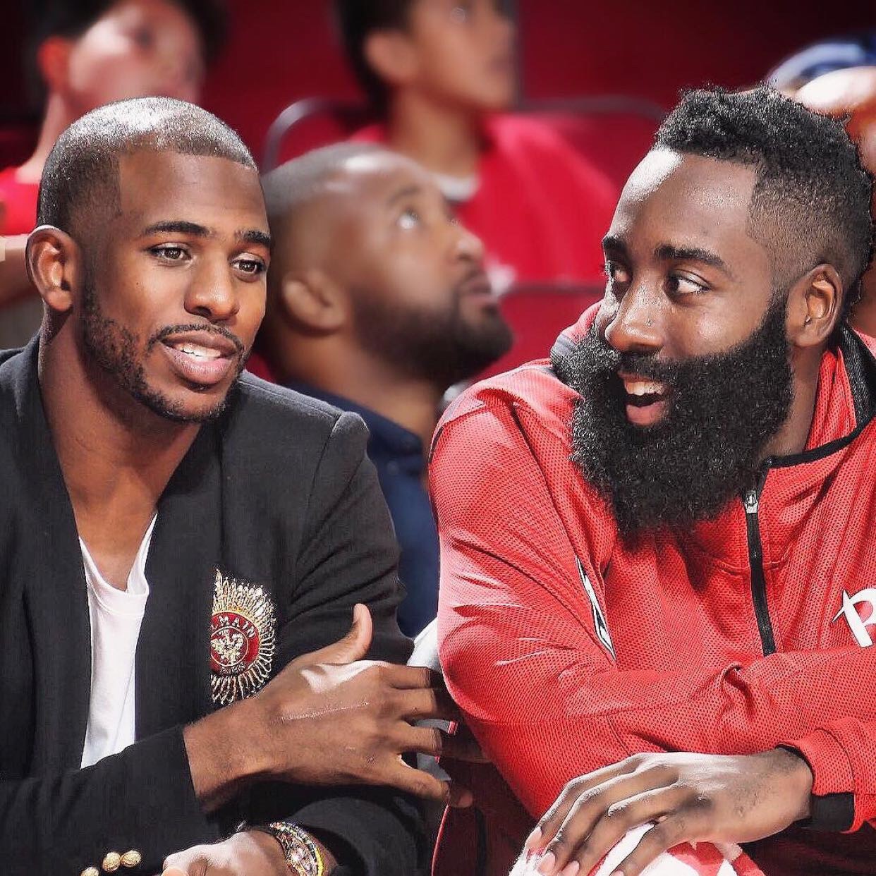 杜兰特16分2助攻，詹姆斯8分2板4助2抢断，湖人暂53-63火箭（火箭暂以63比53领先湖人，杜兰特16分2助攻，詹姆斯8分2篮板4助攻2抢断）