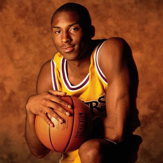 佩德里：我更喜欢集体荣誉，而不是个人奖项（佩德里：我重视团队荣誉胜过个人奖项）