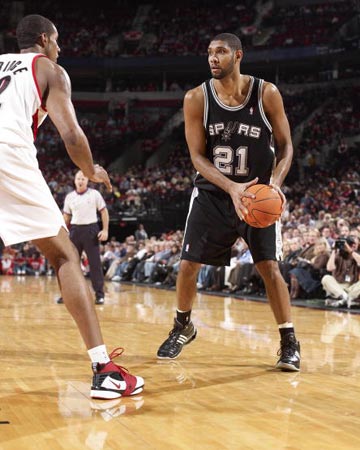 卡佩罗：差点被打成0-2前尤文踢得很糟；两名边锋回防是好迹象（卡佩罗：尤文此前踢得很糟，险些0-2落后；两名边锋回防是积极信号）