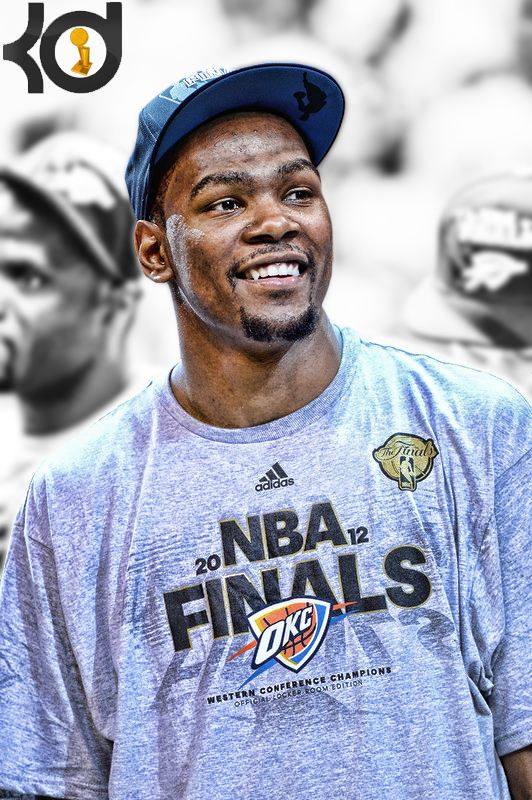 杜兰特篮下强打稳定胜局（杜兰特内线强攻锁定胜利）